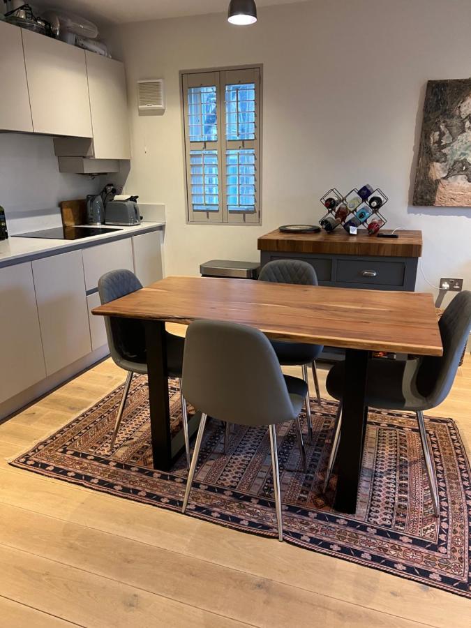 New Build Modern 1 Bedroom Лондон Экстерьер фото